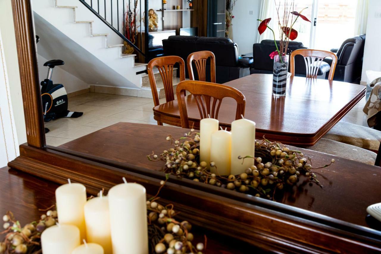 Вилла Nikoleta House Emba Экстерьер фото